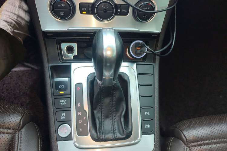 Used Volkswagen FAW-Volkswagen CC 2018 1.8TSI Luxury Model Gear Lever