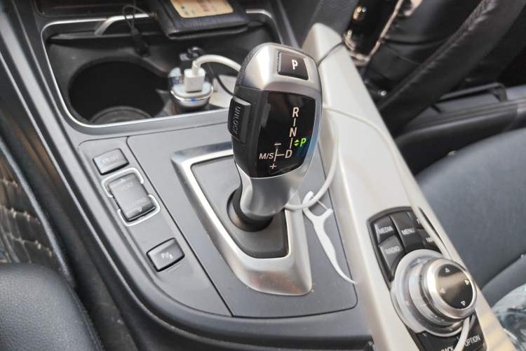 Used BMW 3 Series 2016 320i Fashion Model
