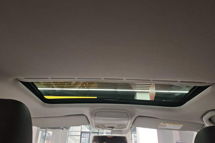 Used Volkswagen Sagitar 2015 1.6L Automatic Comfort Model Headliner