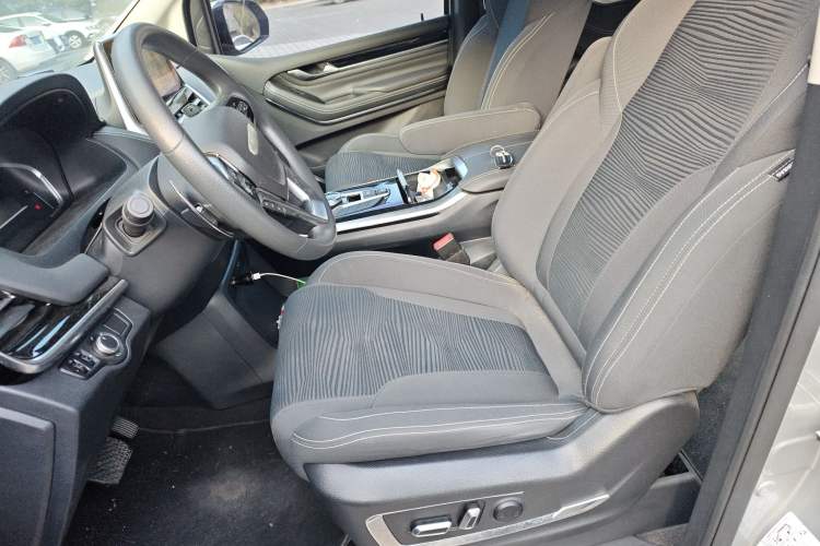 Used SAIC MAXUS G20 2019 First Edition 2.0T Automatic Luxury Version China V Standard
