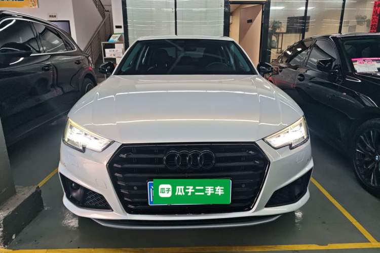 Used Audi A4L 2019 40 TFSI Fashion Edition China VI Emission Standard
