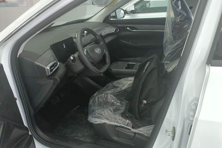 Used Dongfeng Aeolus SKY EV01 2025 530 km AIR Elite Edition
