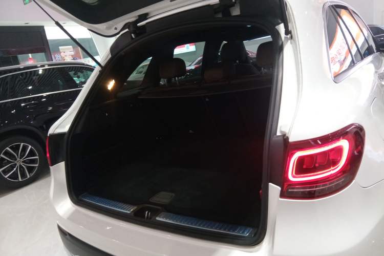 Used Mercedes-Benz GLC 2020 Facelifted GLC 260 L 4MATIC Dynamic Edition
