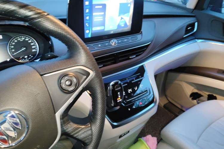 Used Buick GL8 2021 Land Cruiser Executive Class 652T Comfort Model
