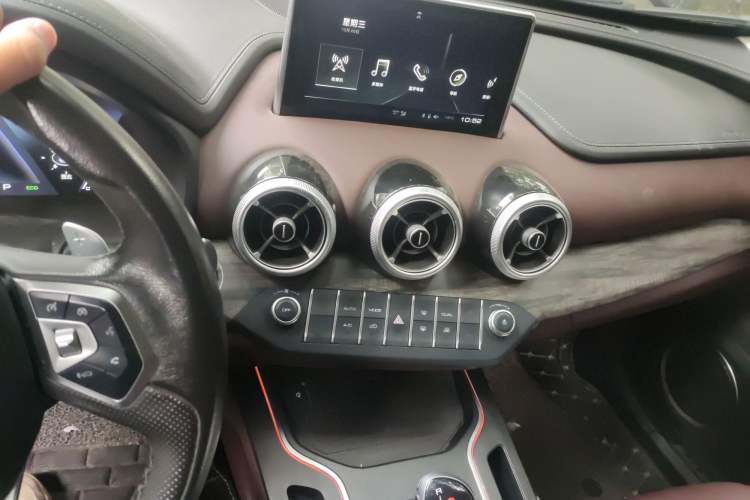 Used Wey VV7 2019 Upgraded Model 2.0T Flagship Version China V Standard