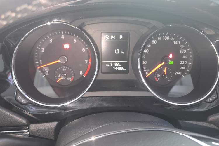 Used Volkswagen Sagitar 2017 230TSI Automatic Comfort Version
