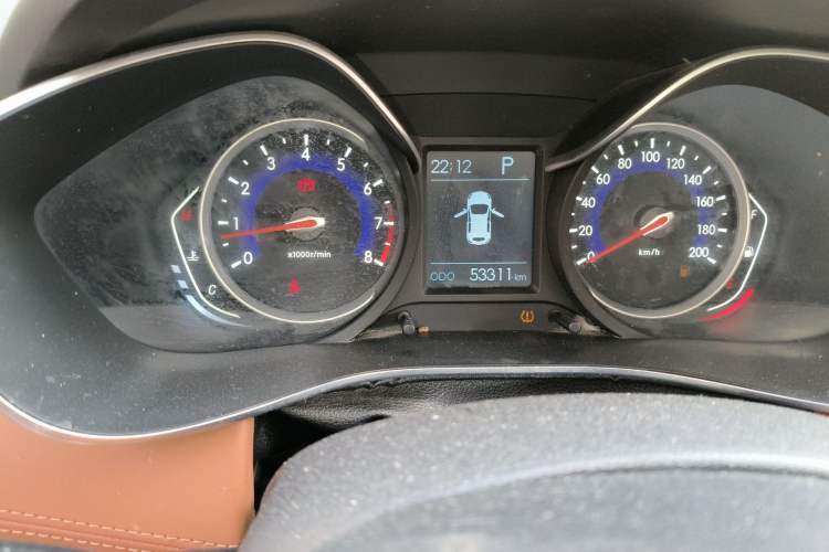 Used BAIC Senova X35 2016 1.5L Automatic Luxury Edition Odometer Close Up