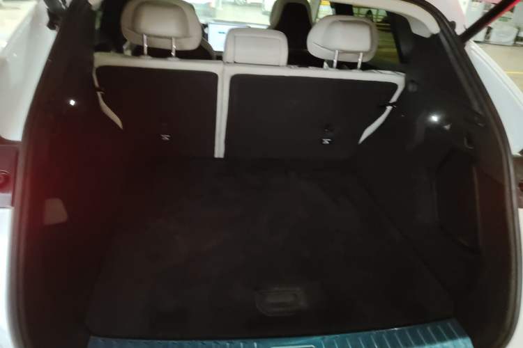 Used Lynk & Co 08 EM-P 2023 120km Long-Range Pro Trunk