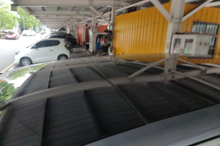 Used ONVO Luxeed L90 2025 Model—Max Six-Seater Version Roof