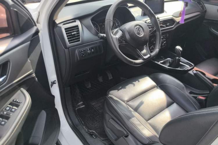 Used Dongfeng Fengon S560 2018 1.8L Manual Comfort 7-Seater Driver Seat