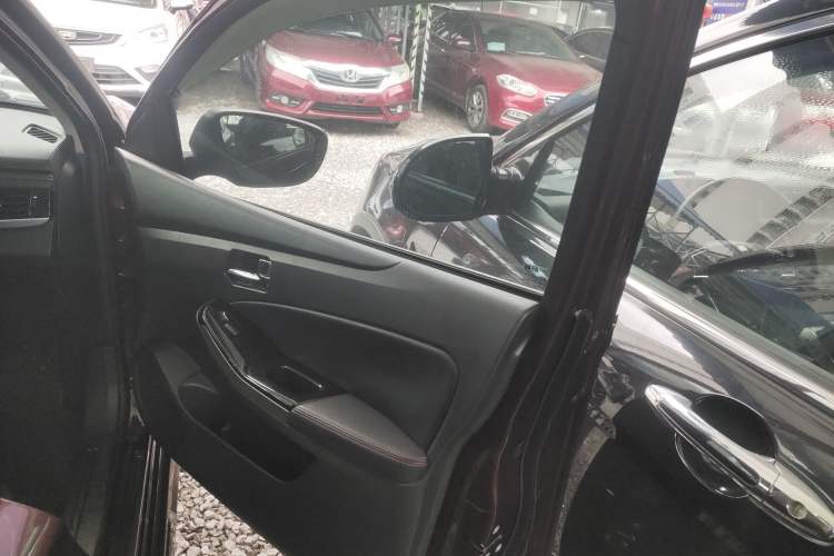 Used Venucia T70 2018 1.6L Manual Enjoyment Edition