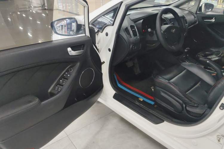 Used Kia K3 2015 1.6L Automatic GLS Driver Seat