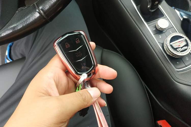 Used Cadillac XT4 2021 28T Two-Wheel Drive Leading Version
