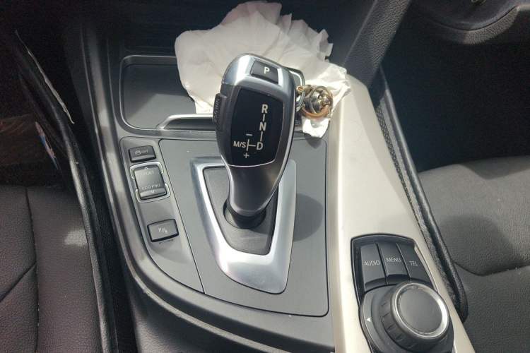 Used BMW 3 Series 2016 320Li Ambition Model
