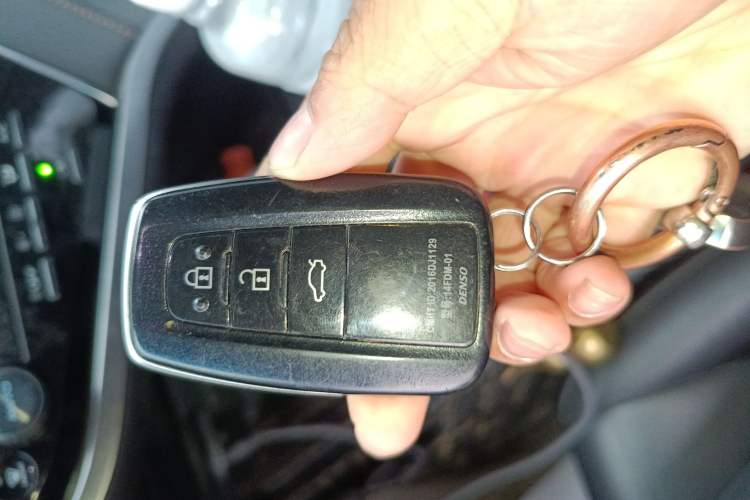 Used Toyota Camry 2019 2.0G Luxury Edition China VI Standard
