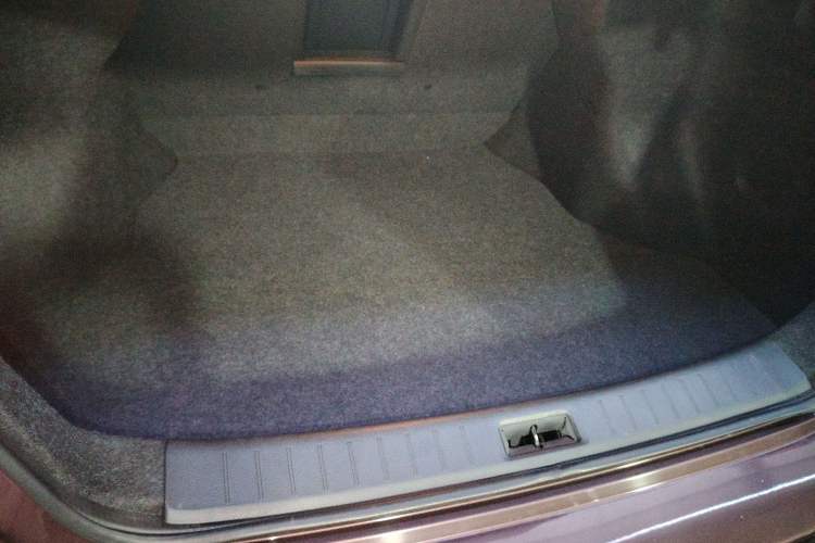 Used Nissan Sylphy 2016 1.6 XL CVT Deluxe Edition Trunk