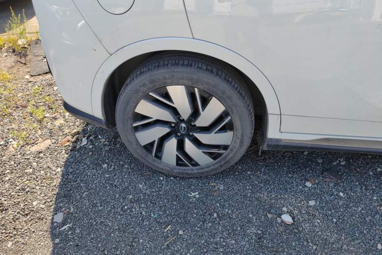 Used AION Trumpchi GE3 2018 530 Internet Premium Edition Exterior 3