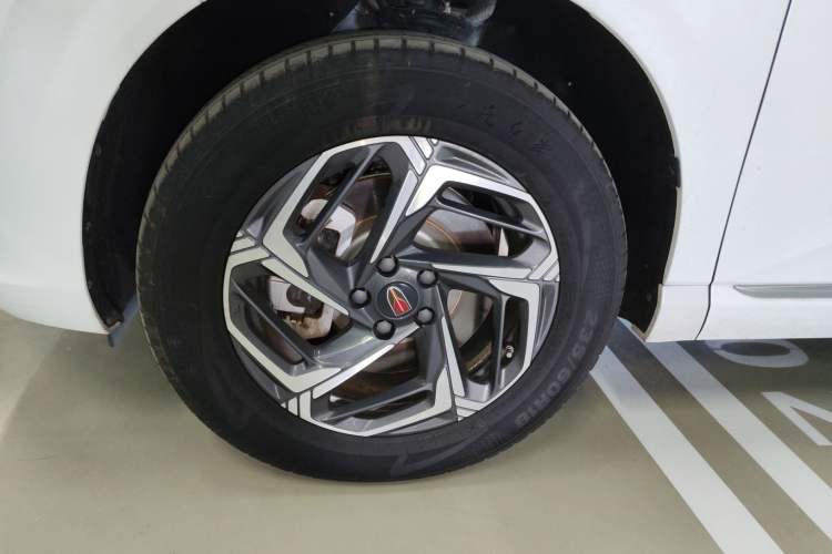 Used Hongqi HS3 2023 1.5T Two-Wheel Drive Shanwei Edition
