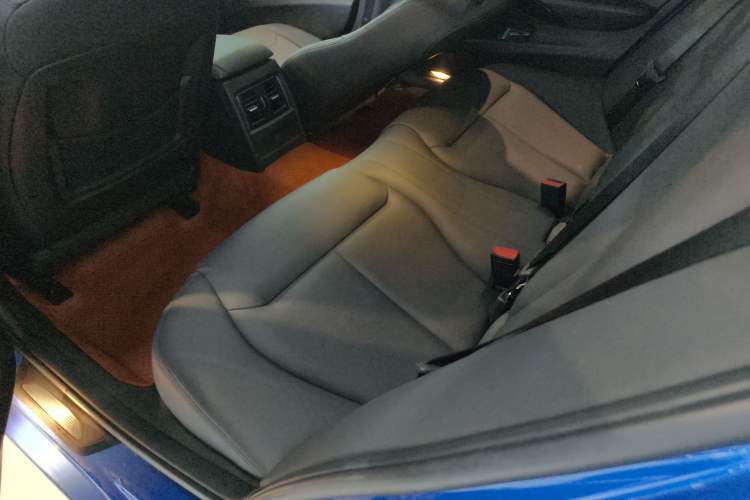 Used BMW 3 Series 2017 320Li M Sport Edition Left Rear Seat