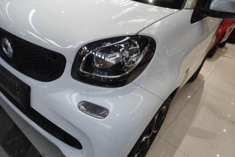 Used smart fortwo 2015 1.0L 52 kW Hardtop Passion Edition