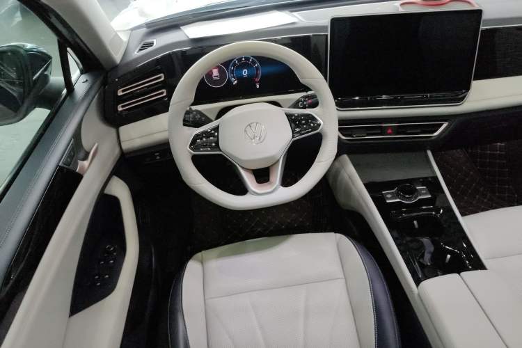 Used Volkswagen Tiguan L 2024 PRO 330TSI Two-Wheel Drive Smart Drive Edition
