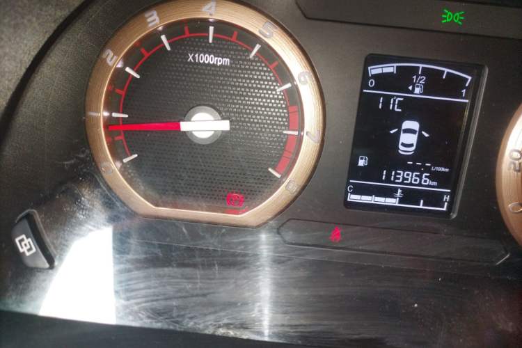 Used FORTHING Lingzhi 2019 M5L 1.6L 7-Seater Comfort Model China VI Standard Odometer Close Up