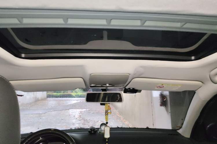 Used Volkswagen Bora 2014 1.6L Automatic Comfort Model Headliner