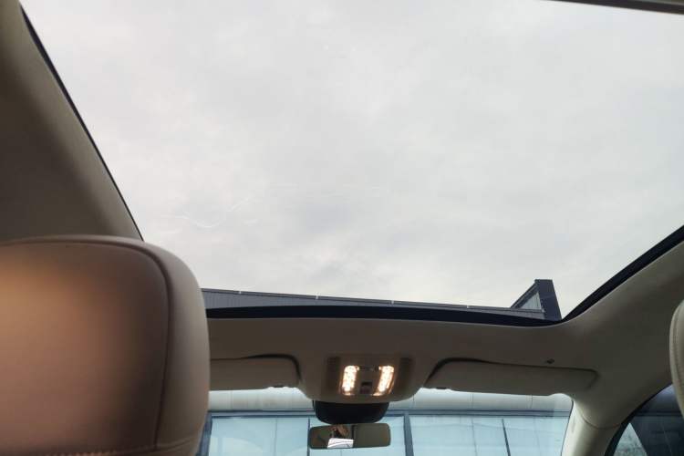 Used Mercedes-Benz GLE 2022 Refreshed GLE 350 4MATIC Coupe SUV Luxury Edition Headliner