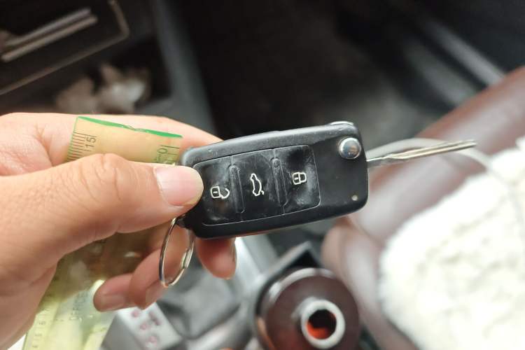 Used Volkswagen Tiguan 2015 1.8TSI Automatic All-Wheel-Drive Luxury Model Vehicle Key