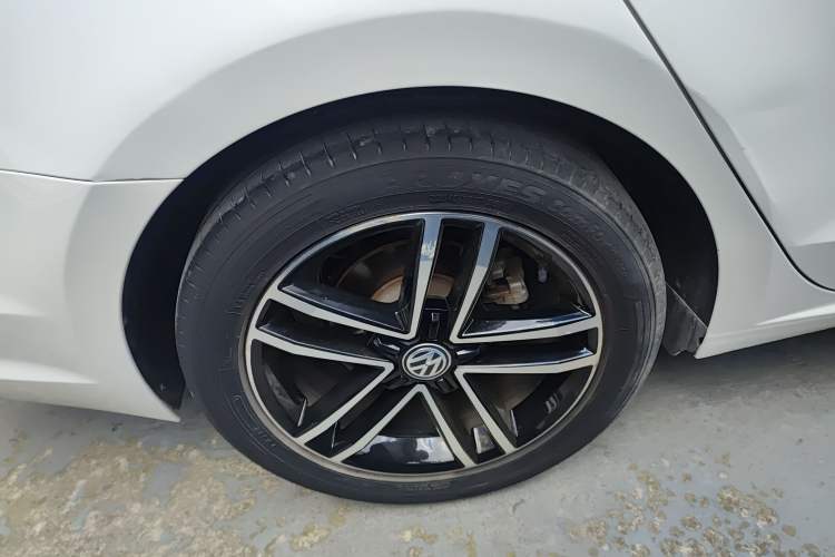 Used Volkswagen Lamando 2019 280TSI DSG Comfort Edition China VI standard Right Rear Wheel Hub
