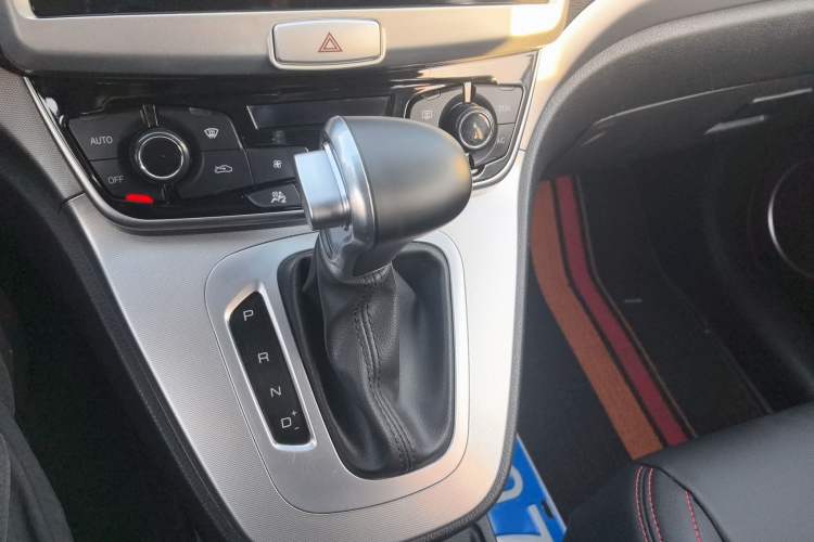 Used Haval M6 2019 1.5T DCT Two-Wheel Drive Urban Version China VI Standard
