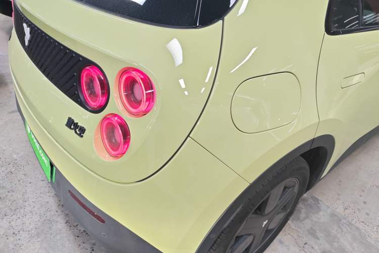 Used firefly firefly 2025 Illuminated Edition