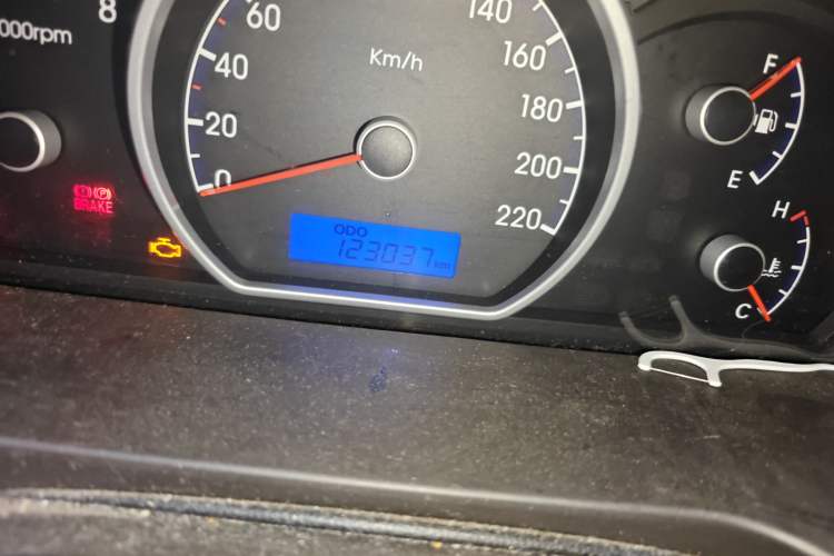 Used Hyundai Celesta 2011 1.6L Manual Comfort Edition