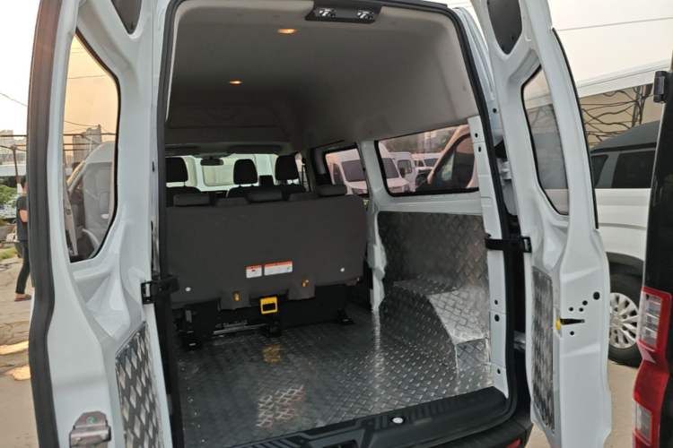 Used Ford Transit 2019 2.0T Diesel Multi-Purpose Commercial Vehicle Mid-Drive Mid-Roof 6-Seater China VI Standard Trunk