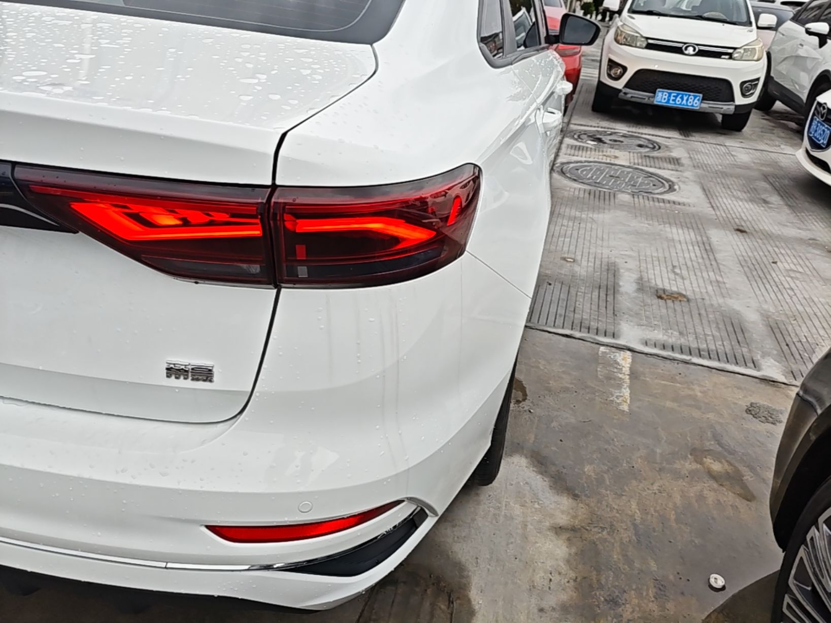 Geely Auto Emgrand 2023 4th Generation Champion Edition 1.5L CVT Luxury Model — снимка 9