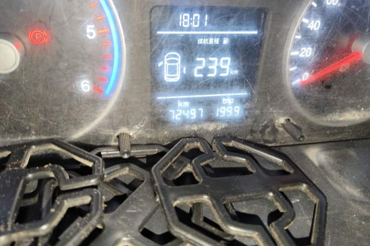 Used Foton Toano 2023 2.0T Manual Urban Version Short Wheelbase Low Roof with Single Rear Tire Available in 5/6/9-Seater Configurations