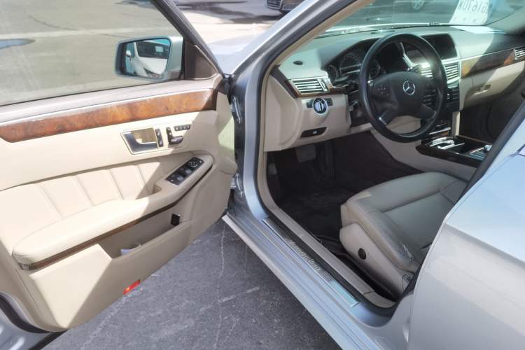 Used Mercedes-Benz E-Class 2013 E 260 L CGI Elegant Model