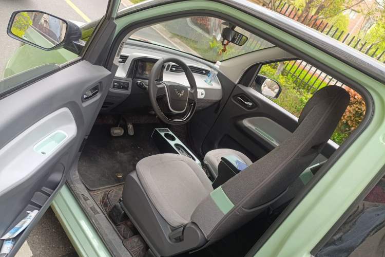 Used Wuling Hongguang MINIEV 2021 Macaron Premium Model – Lithium Iron Phosphate