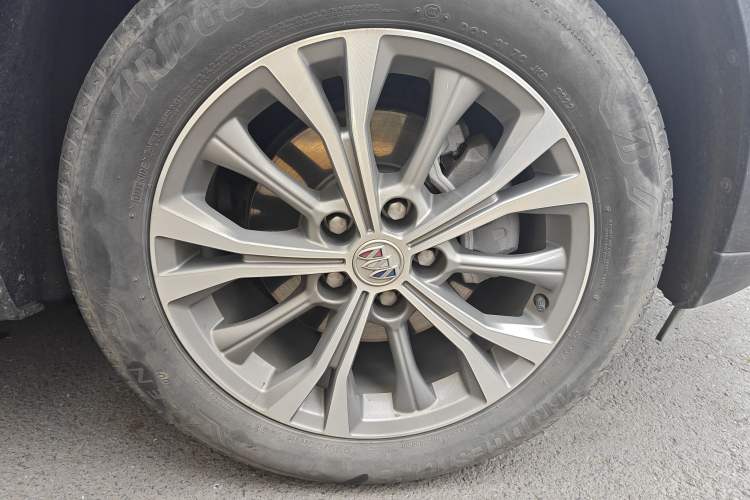 Used Buick Envision 2022 Encore Plus 652T Five-Seat Luxury Model