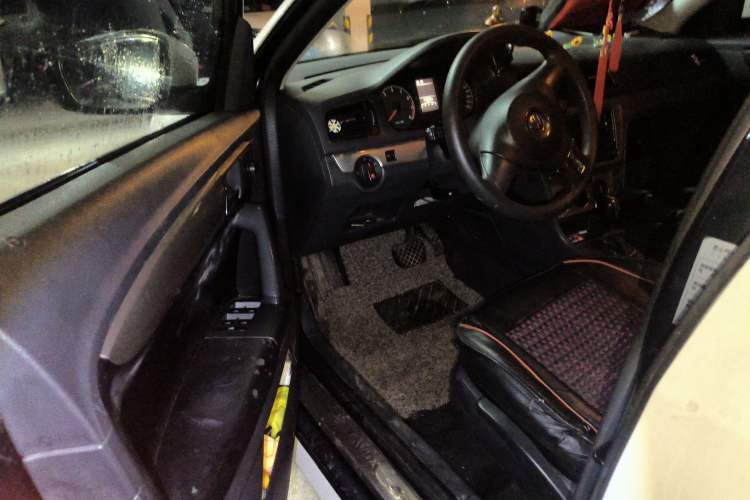 Used Volkswagen Lavida 2013 Revised Classic 1.6L Automatic Fashion Edition