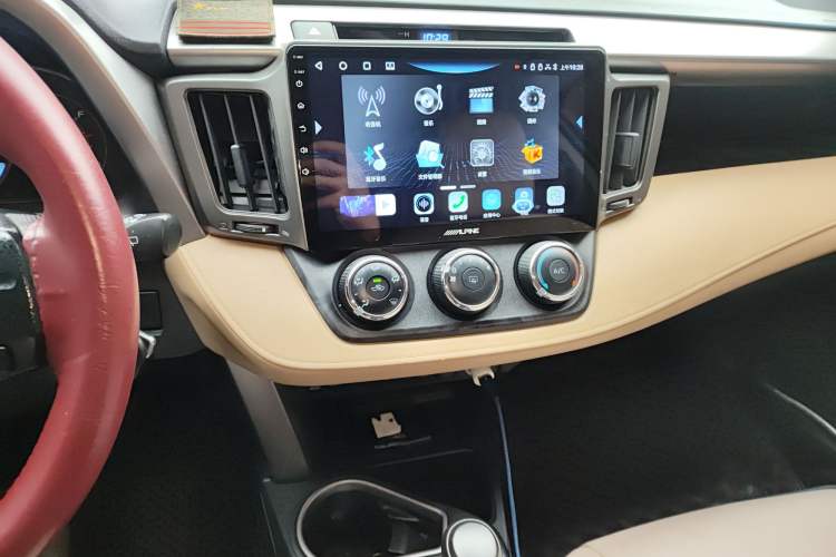 Used Toyota RAV4 2016 2.0L CVT Two-Wheel Drive Urban Edition China V Standard