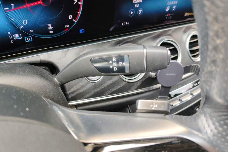 Used Mercedes-Benz E-Class 2021 Updated E 260 Fashion Sport Edition Gear Lever