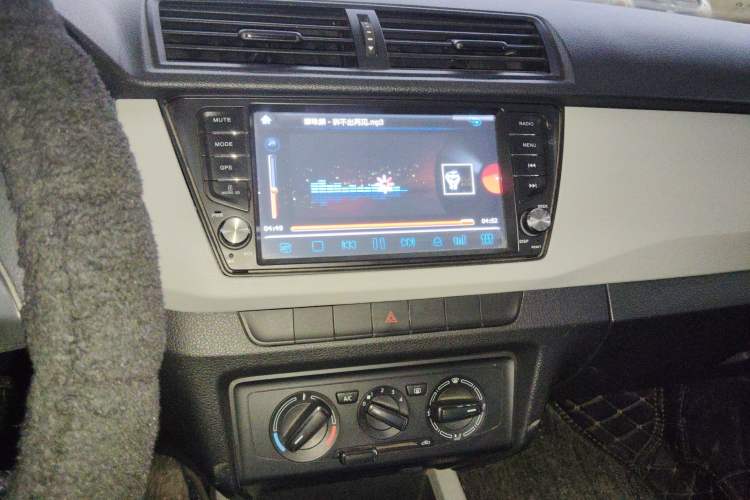 Used Skoda Fabia 2015 1.4L Manual Front-Wheel Drive Model
