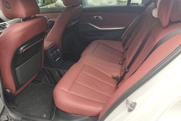 Used BMW 3 Series 2022 325Li M Sport Night Edition Package Left Rear Seat