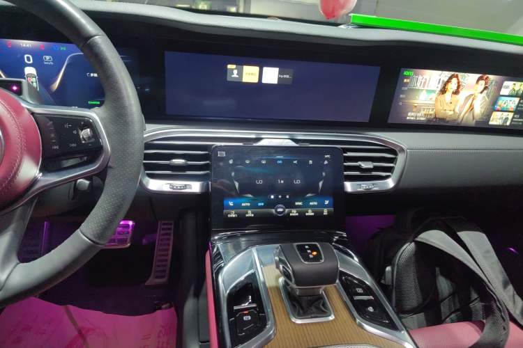 Used Hongqi E-HS9 2021 510 km Range Flagway Edition Six Seats Audio And AC Panel