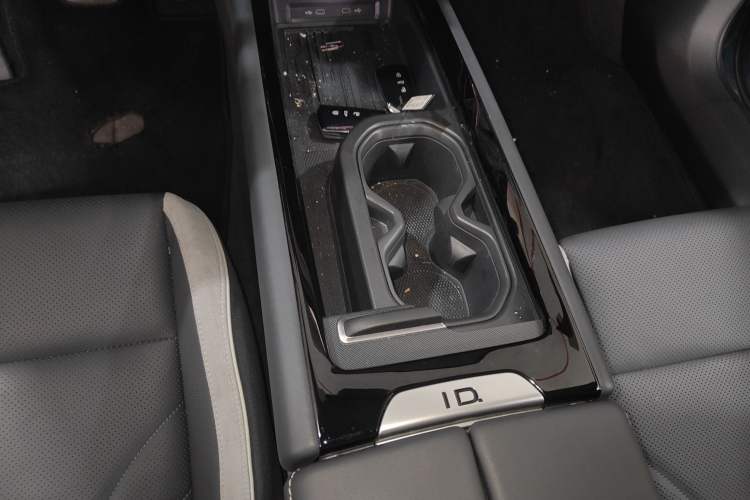 Used Volkswagen ID.7 VIZZION 2024 PRO Model Gear Lever