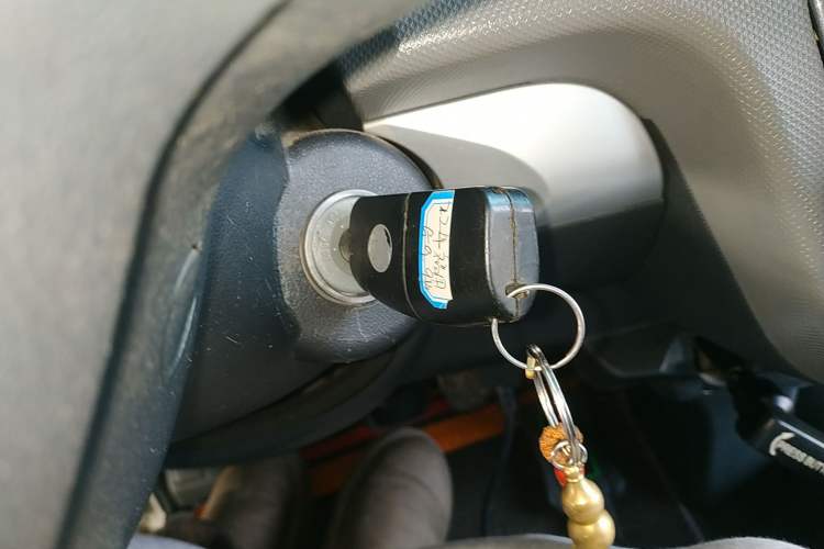 Used Foton Scenic G9 2021 2.4L Gasoline Commercial Version Long Wheelbase High Roof 9-Seater with Clear Window 4K22D4M