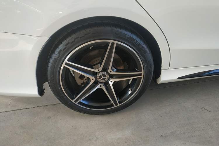 Used Mercedes-Benz C-Class 2020 Restyled C 260 Sport Edition Right Rear Wheel Hub