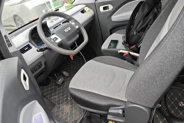 Used Chery QQ Ice Cream 2022 170km Sundae Phosphate Lithium-Ion
