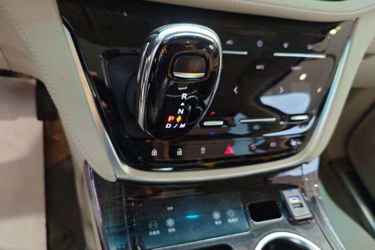 Used Buick GL8 2022 ES Landtrek 653T Comfort Edition